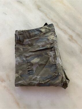 H&M Women's Skinny Camo Jeans - Olive Green size 8